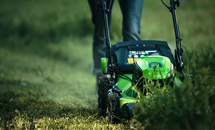 What are the types of lawn mowers?